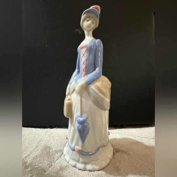 First  Avon lady - Picture 2 of 4